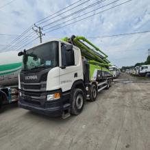 SINOTRUK Concrete conveying pump truck - rural construction concrete pump truck